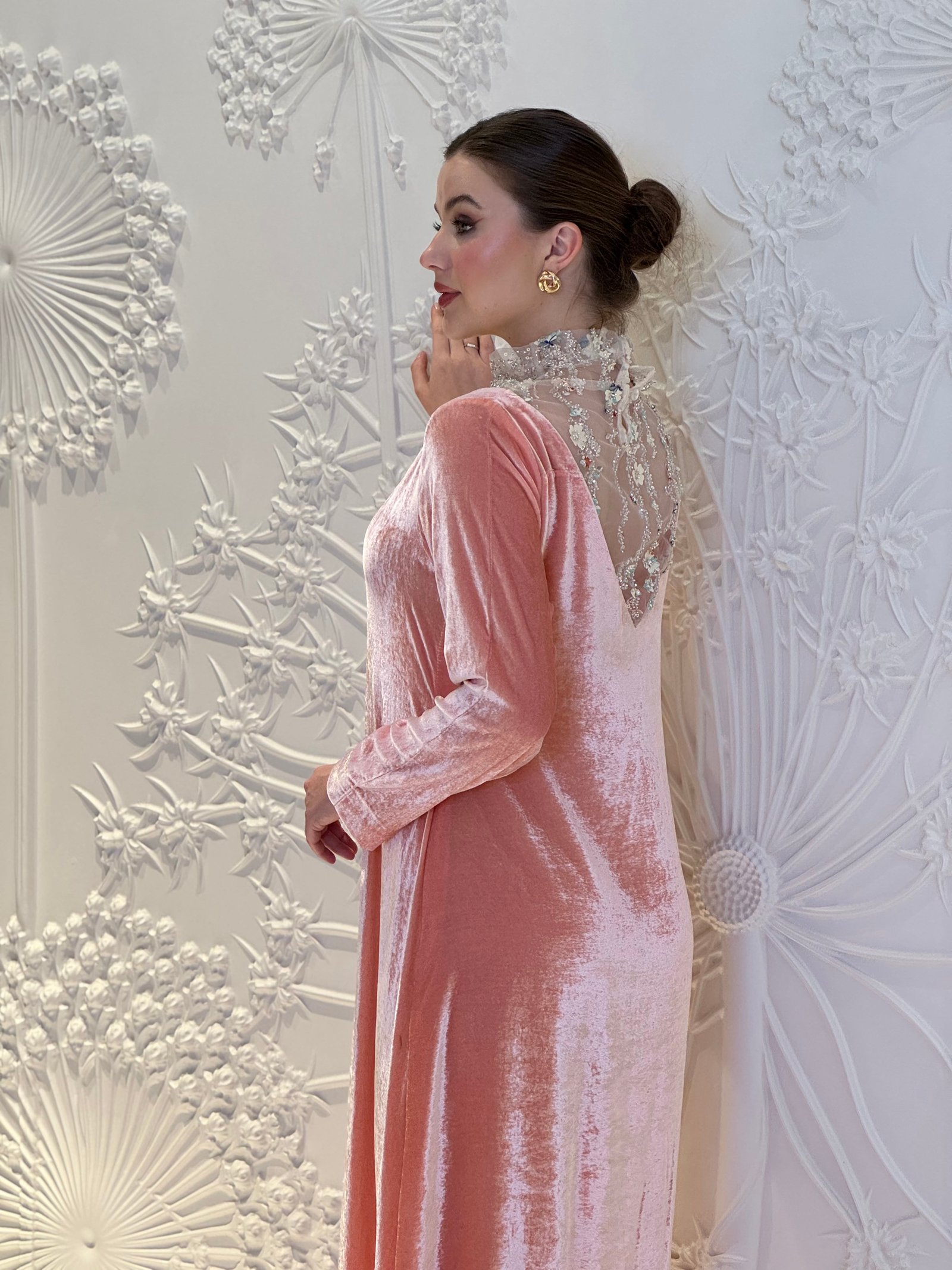 Blush Rose Velvet Kaftan - Image 4