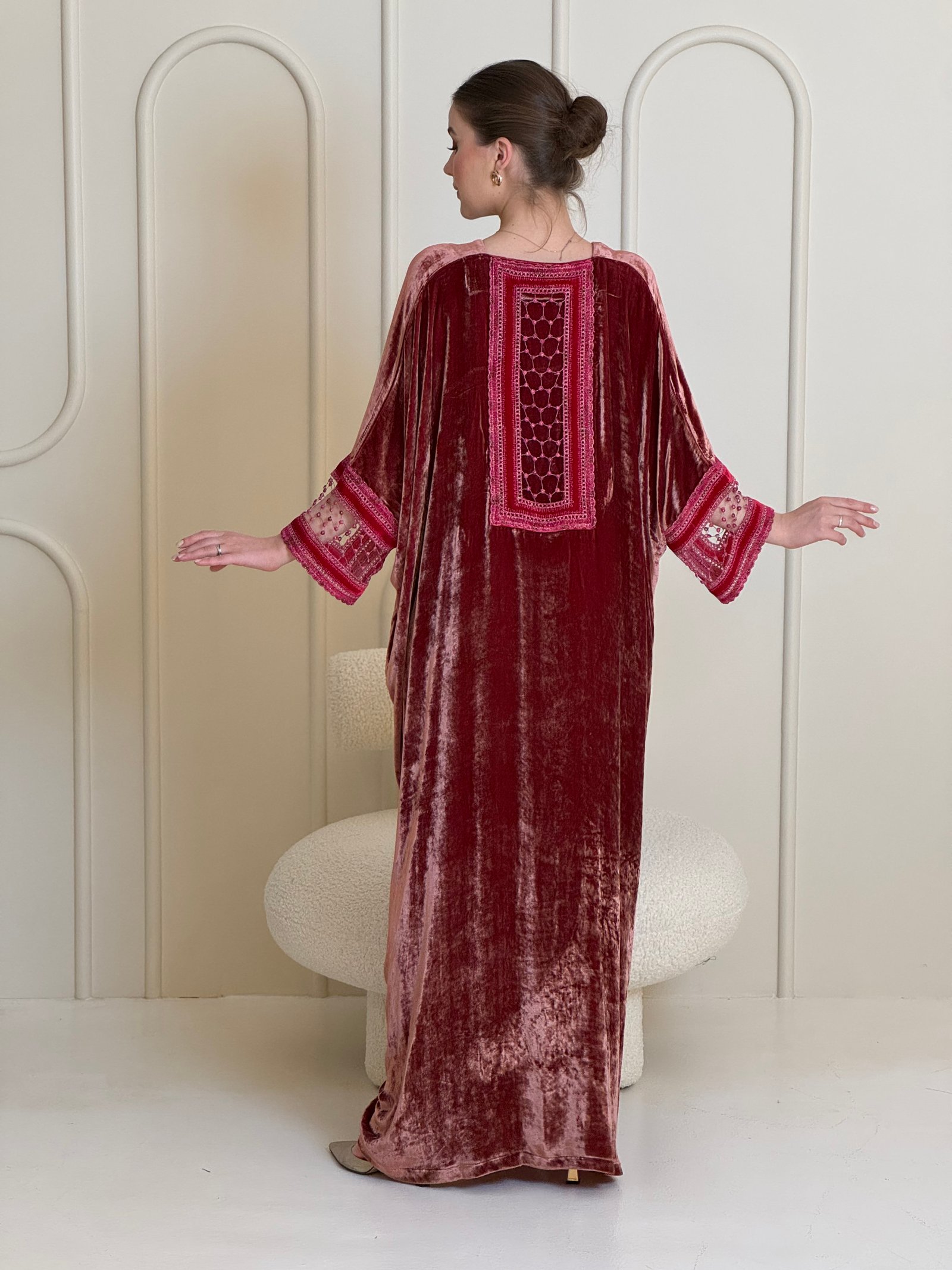 قفطان المخمل القرمزي | Deep Crimson Velvet Kaftan - صورة 2