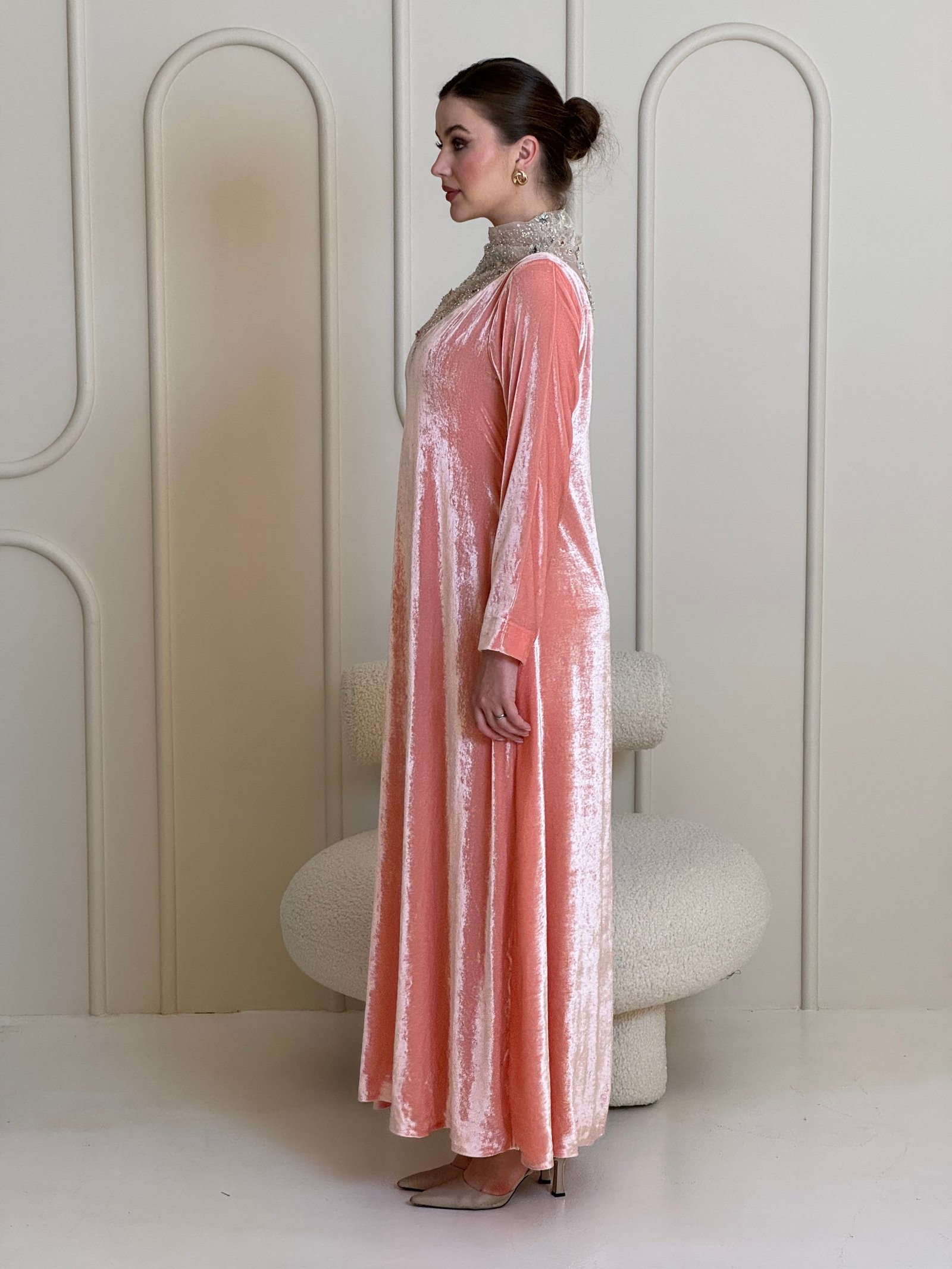 Blush Rose Velvet Kaftan - Image 3