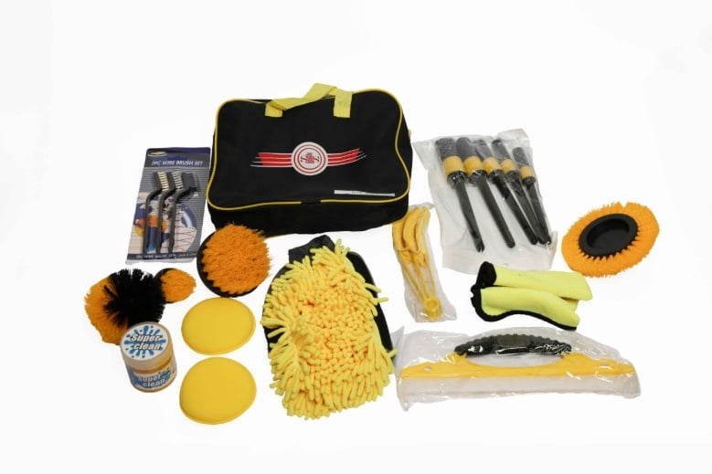 S1S | CAR CARE CLEANING KIT  - Image 1