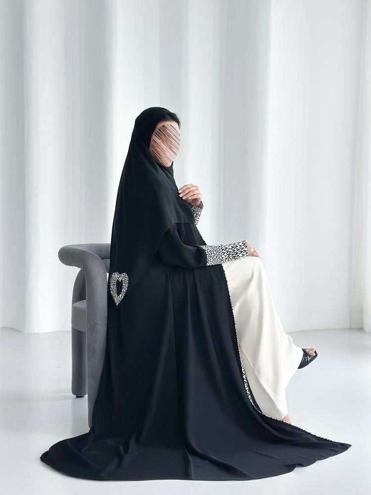 More than heart - صورة 2
