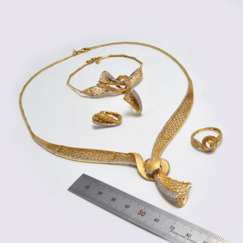 طقم ذهب 18 - صورة 4