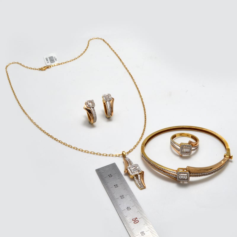 طقم ذهب 18 - صورة 4