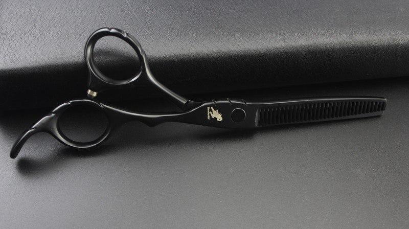 Black Freelander Japanese Hair Scissor Size 6.0 - Image 4