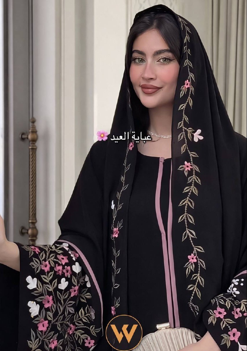 عباية حرير مطرزة بورود فخمة 🌸 - صورة 2