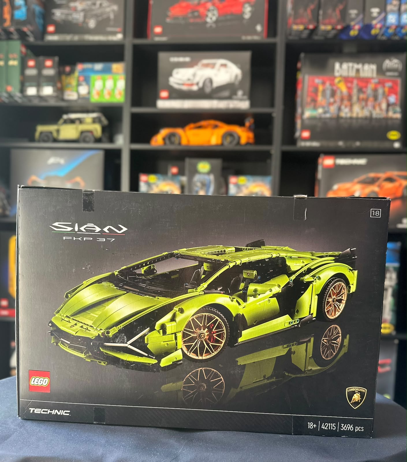 LEGO 42115 | Lamborghini Sián FKP 37 - Image 3