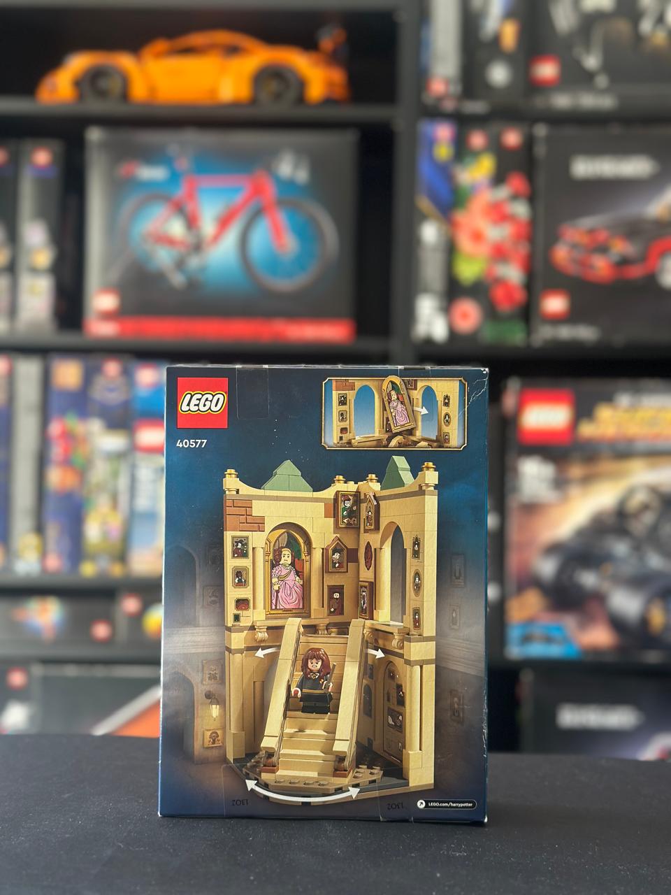 LEGO 40577 | Hogwarts Grand Staircase - Image 4