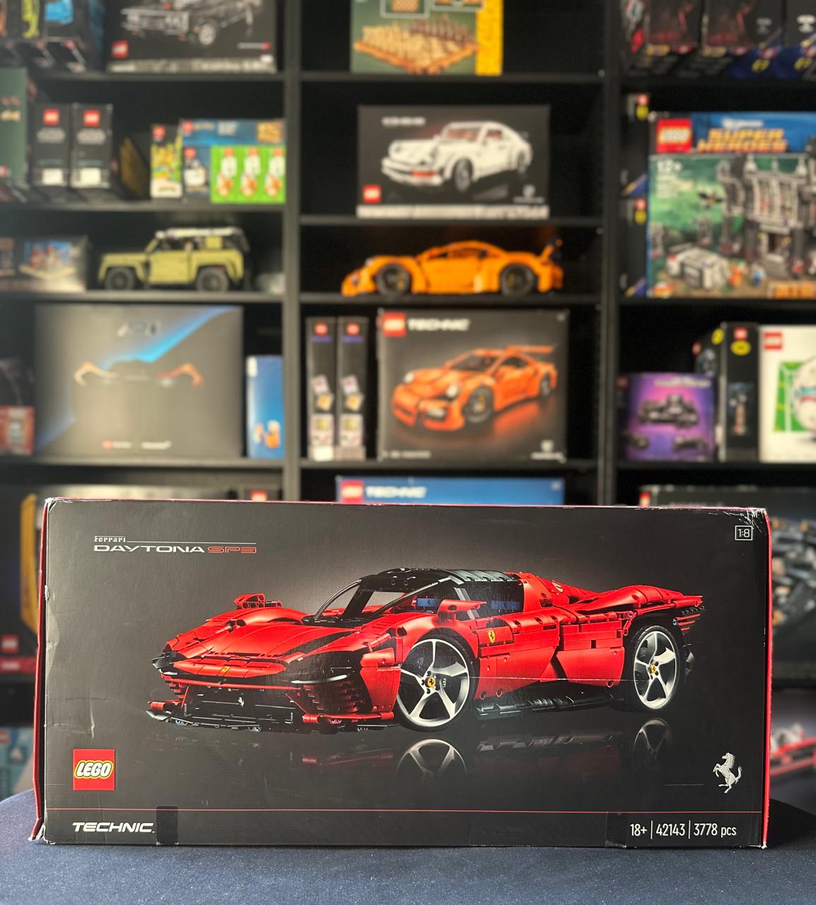 LEGO 42143 | Ferrari Daytona SP3 - Image 4