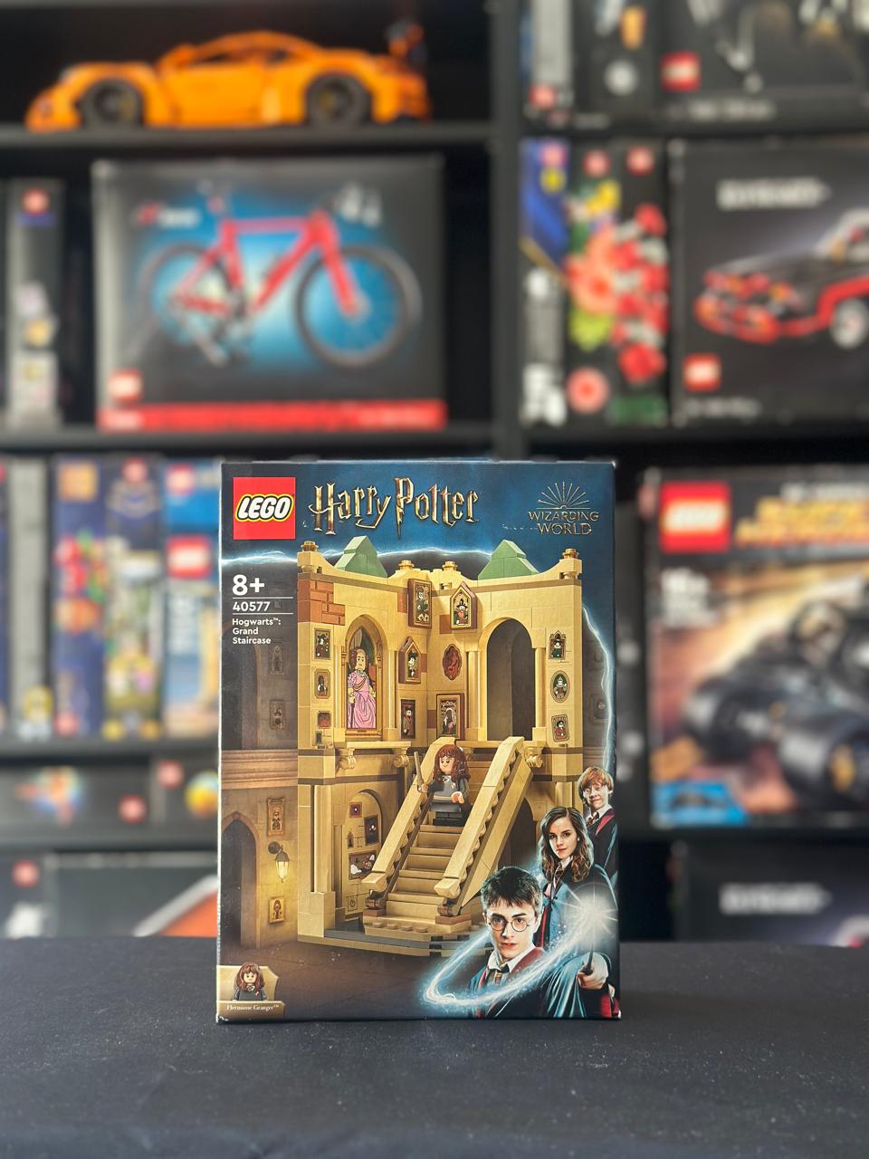 LEGO 40577 | Hogwarts Grand Staircase - Image 3