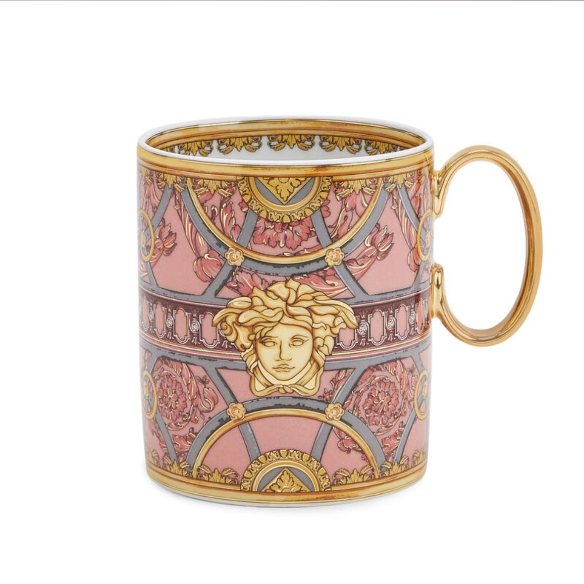 Versace Scala Palazzo Rosa Mug with handle كوب - صورة 1