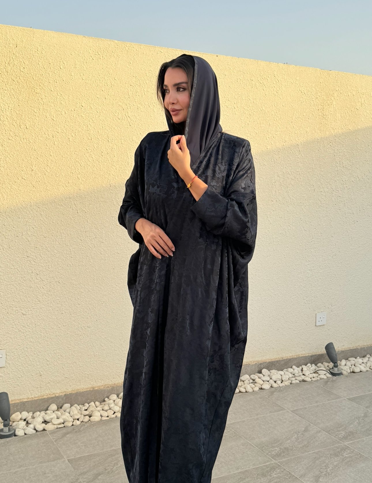 عباية بشت من الحرير المغسول - صورة 1