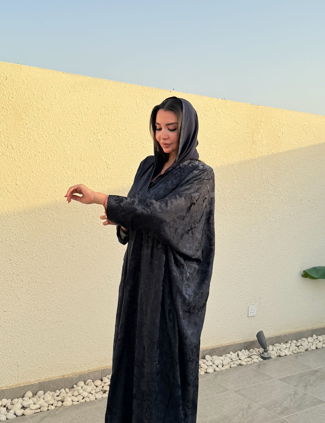 عباية بشت من الحرير المغسول - صورة 3