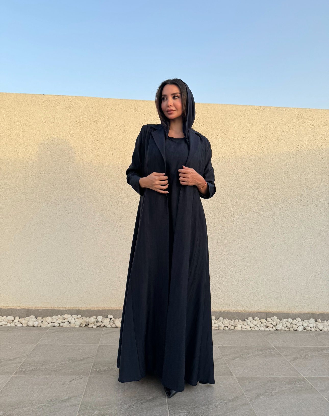 عباية كحلية من الكريب القطن الخفيف - صورة 1