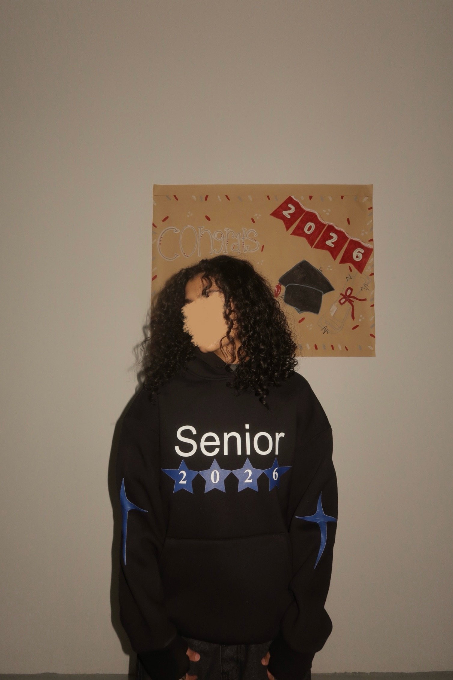 Senior hoodie - صورة 1