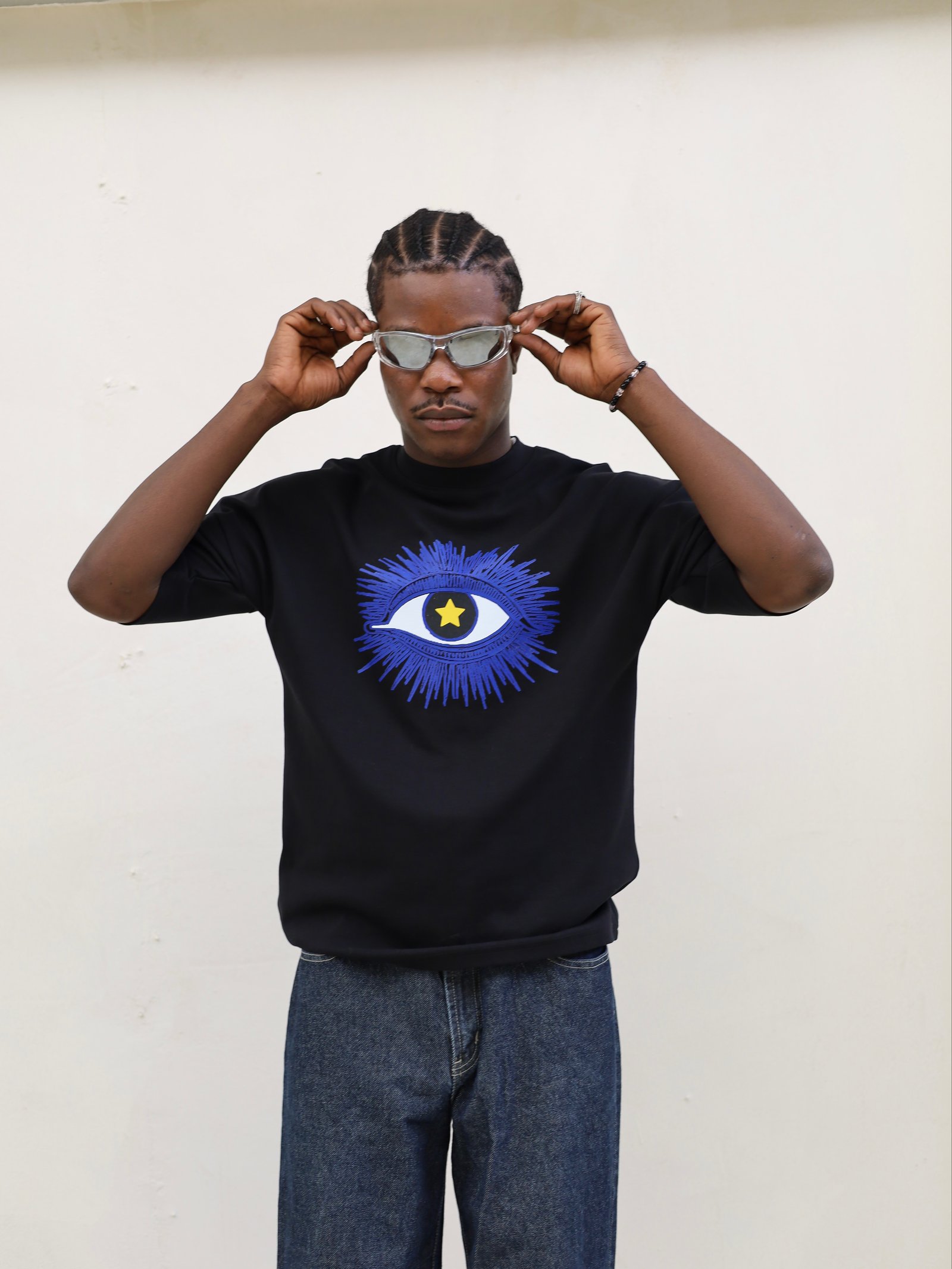 Blue eye - Image 1