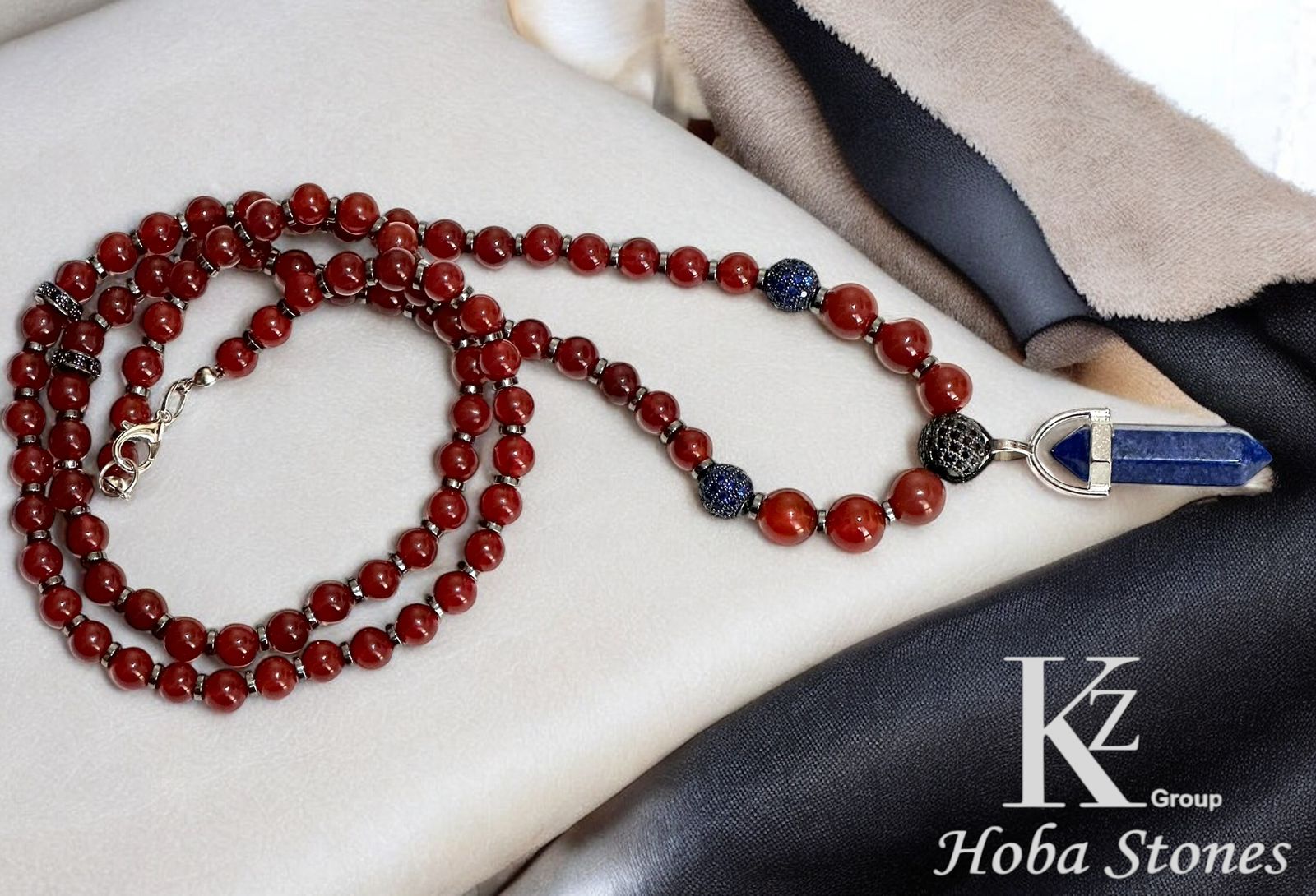 Red agate necklace with hematite separators and Lapis lazuli pendant - Image 3