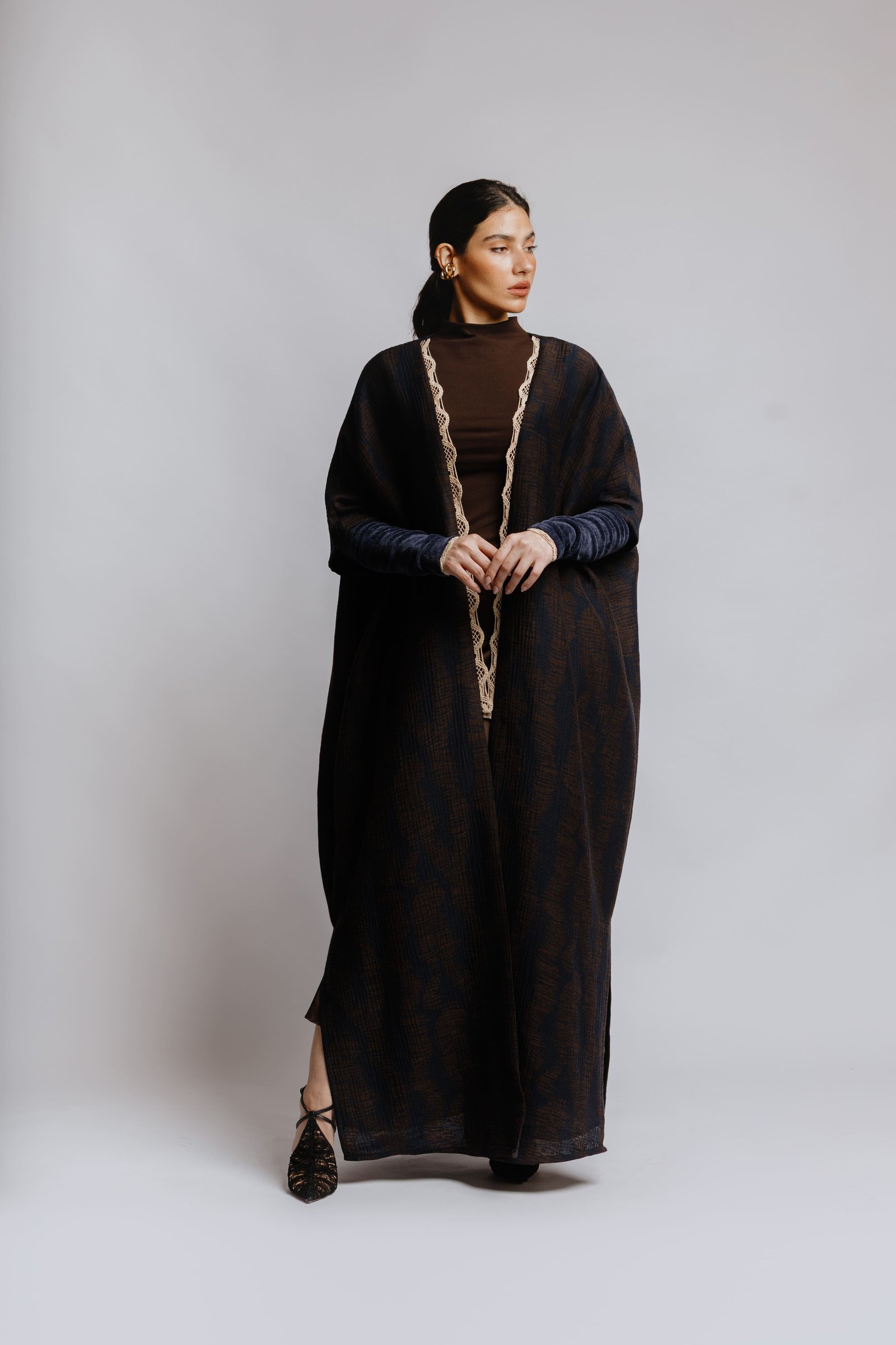 Lightweight wool with velvet Abaya - Image 8