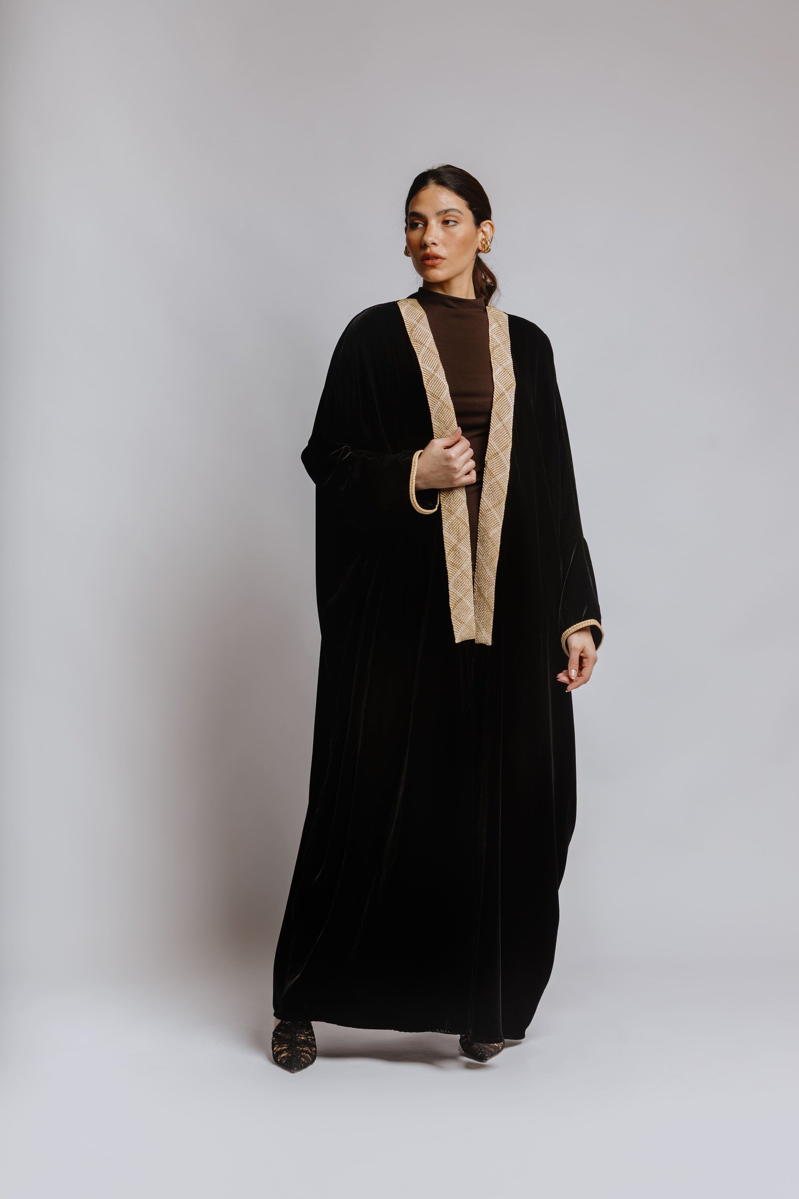  velvet Abaya with embroidery - Image 4