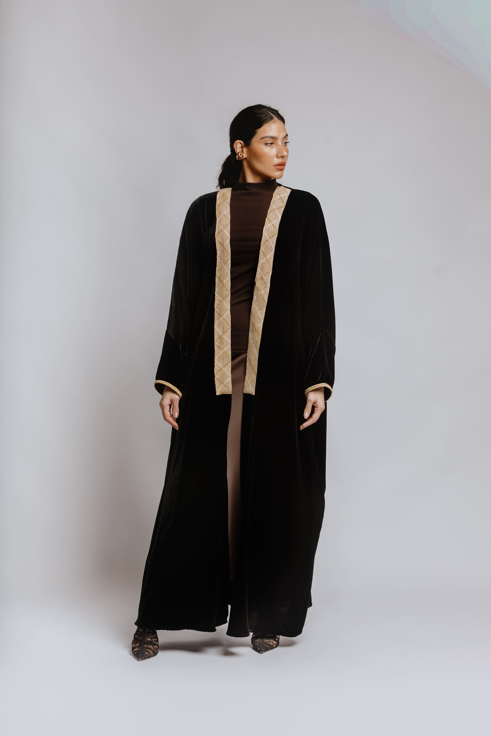  velvet Abaya with embroidery - Image 6