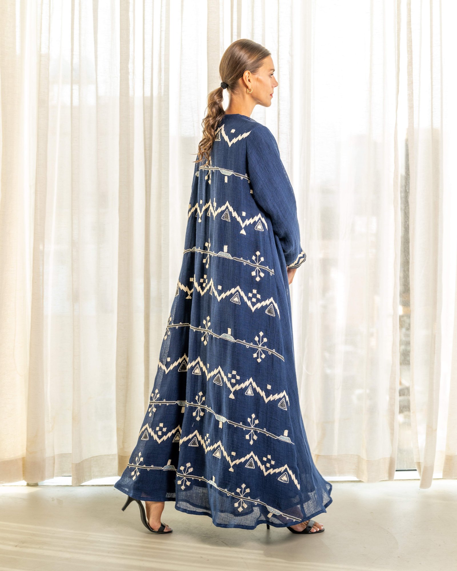 Linen Abaya with embroidery at the back - Image 10