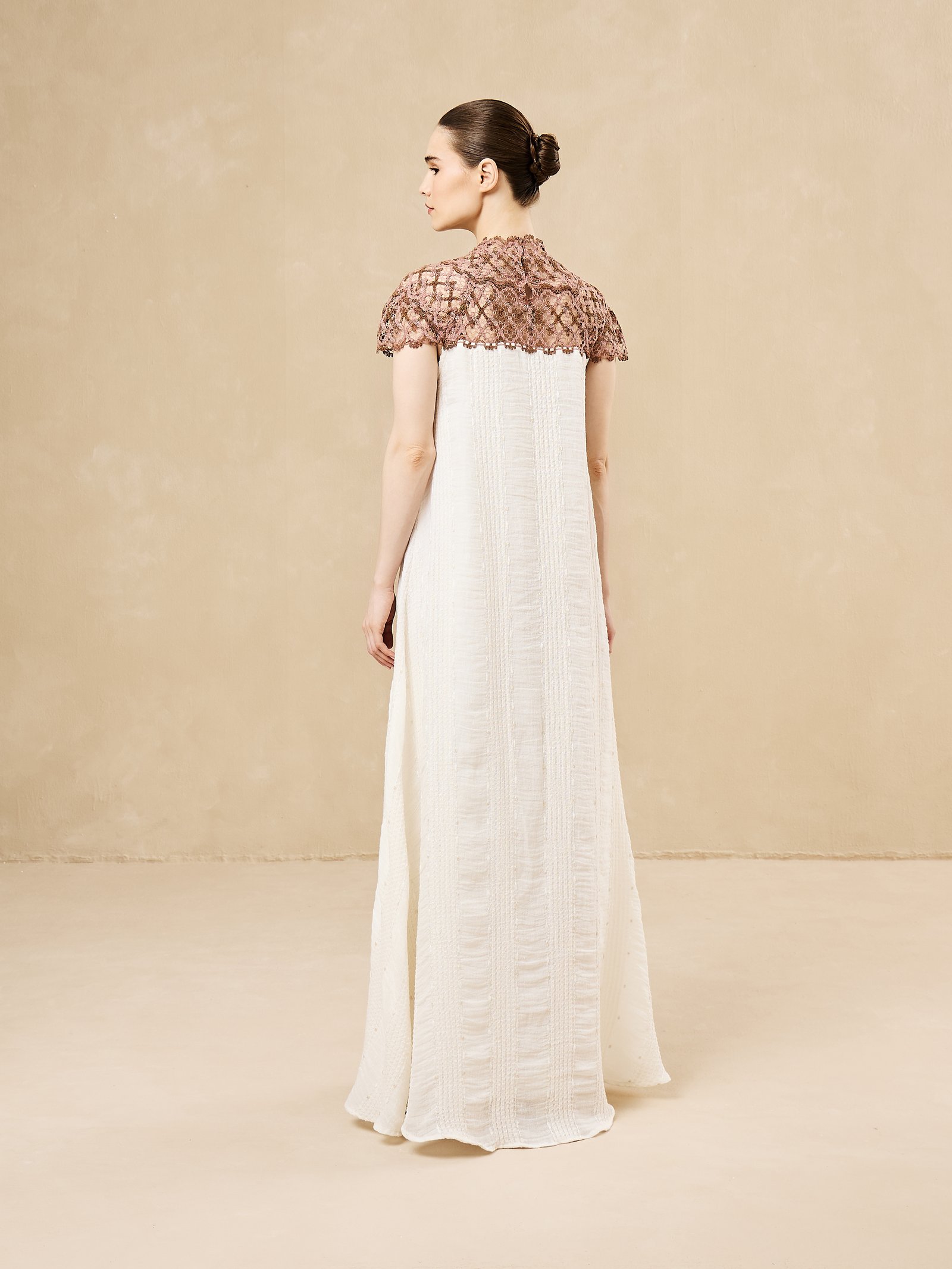 Lace on neck dress  - Image 3
