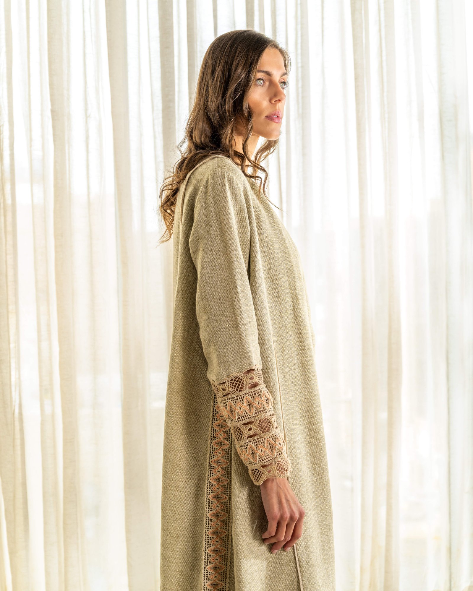 Abaya linen with lace and sleeve and side - Image 10