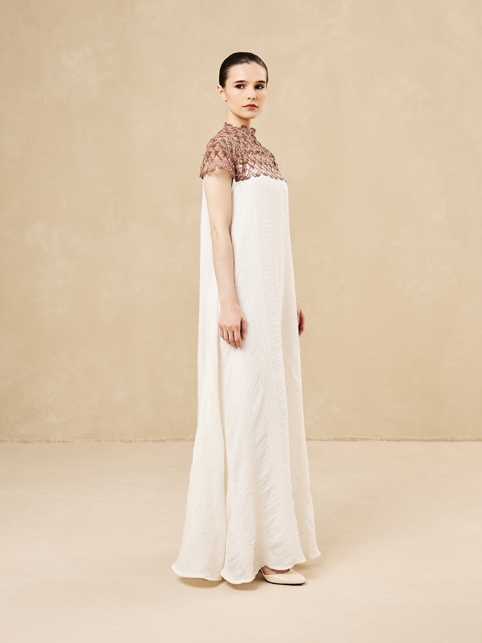 Lace on neck dress  - Image 4