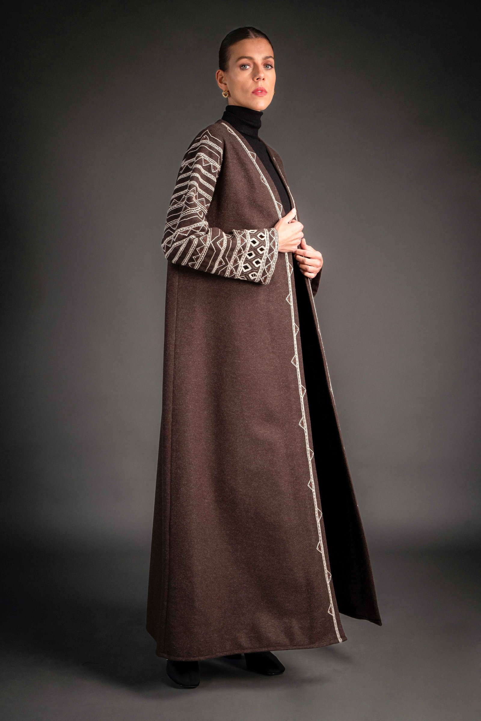 Brown abaya with embroidery on the sleeve - Image 4