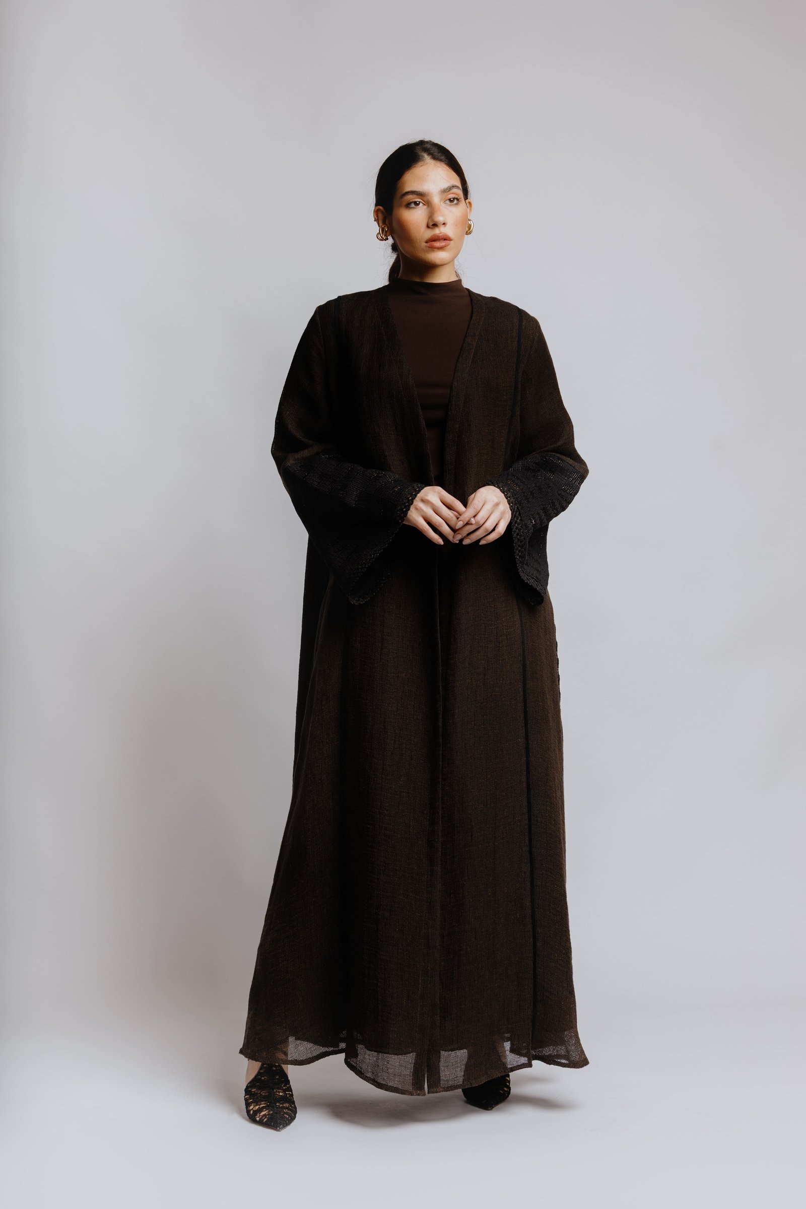 Brown linen abaya with crochet on sleeve - Image 2