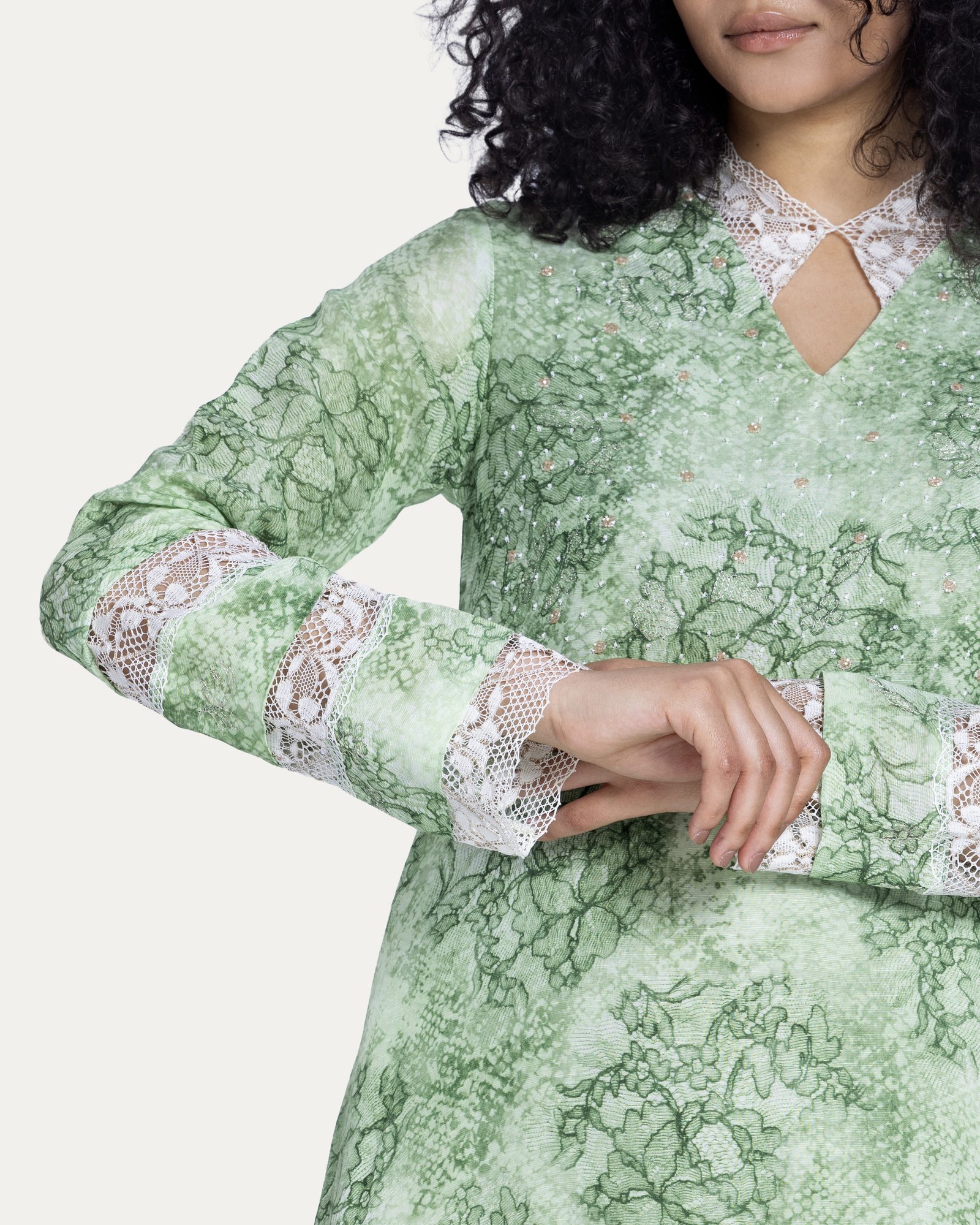 green lack on the neck - Image 8