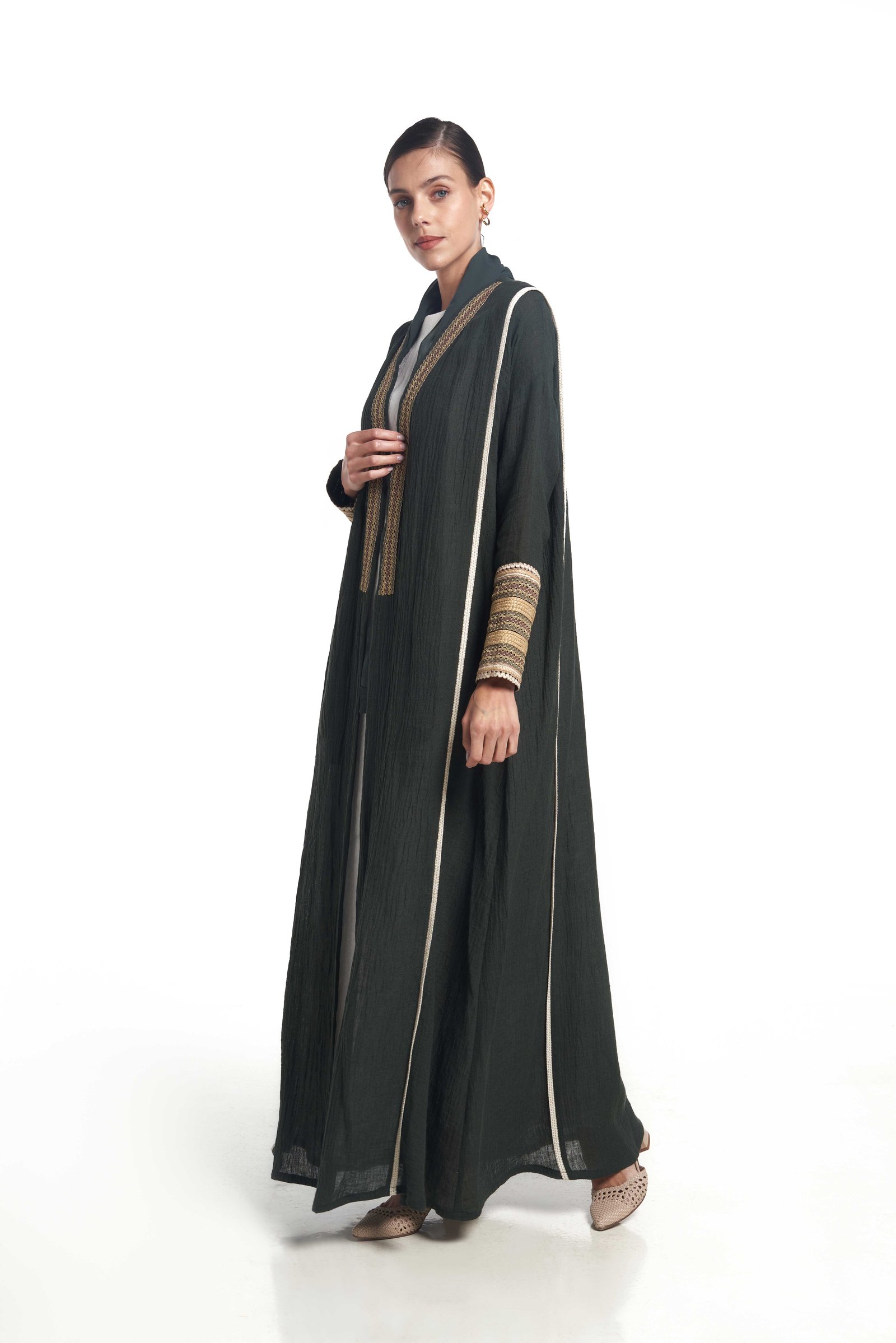 Abaya With Details On Sleeves - Image 2