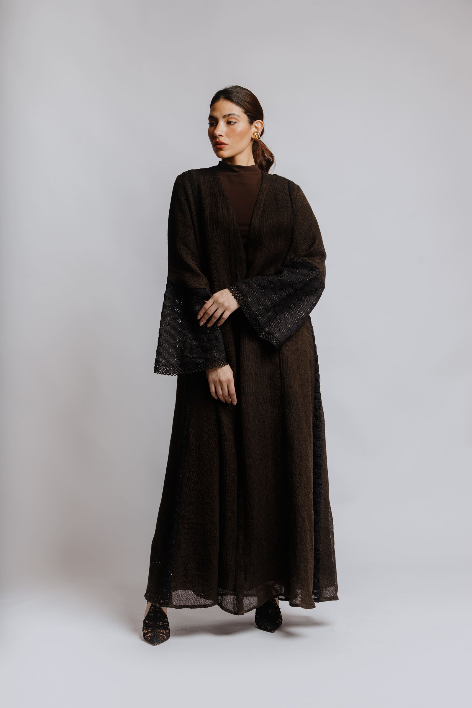 Brown linen abaya with crochet on sleeve - Image 6