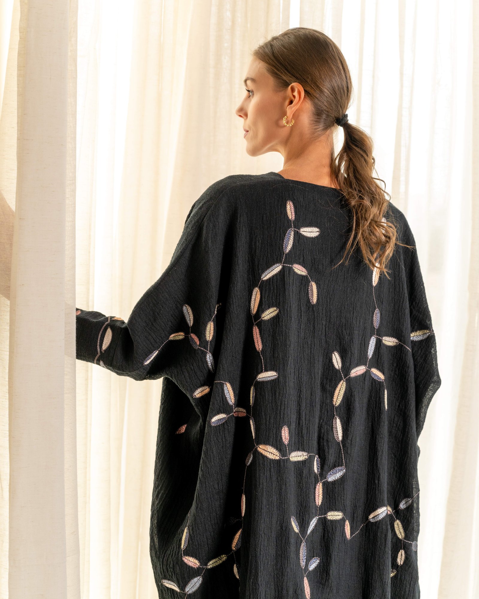 Linen Abaya with embroidery at the back - Image 3