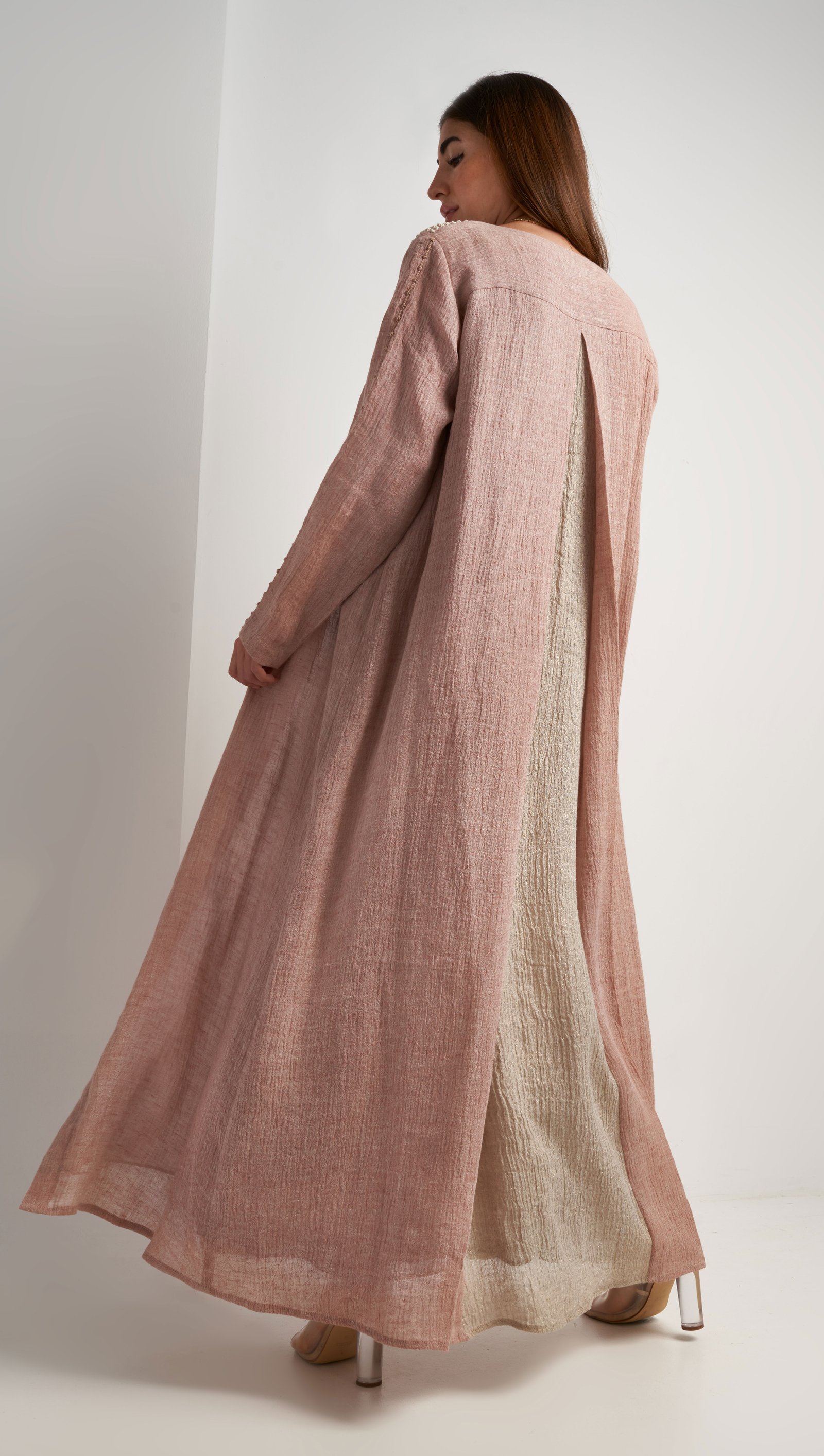 Linen Abaya With Embroidery On The Collar - Image 2