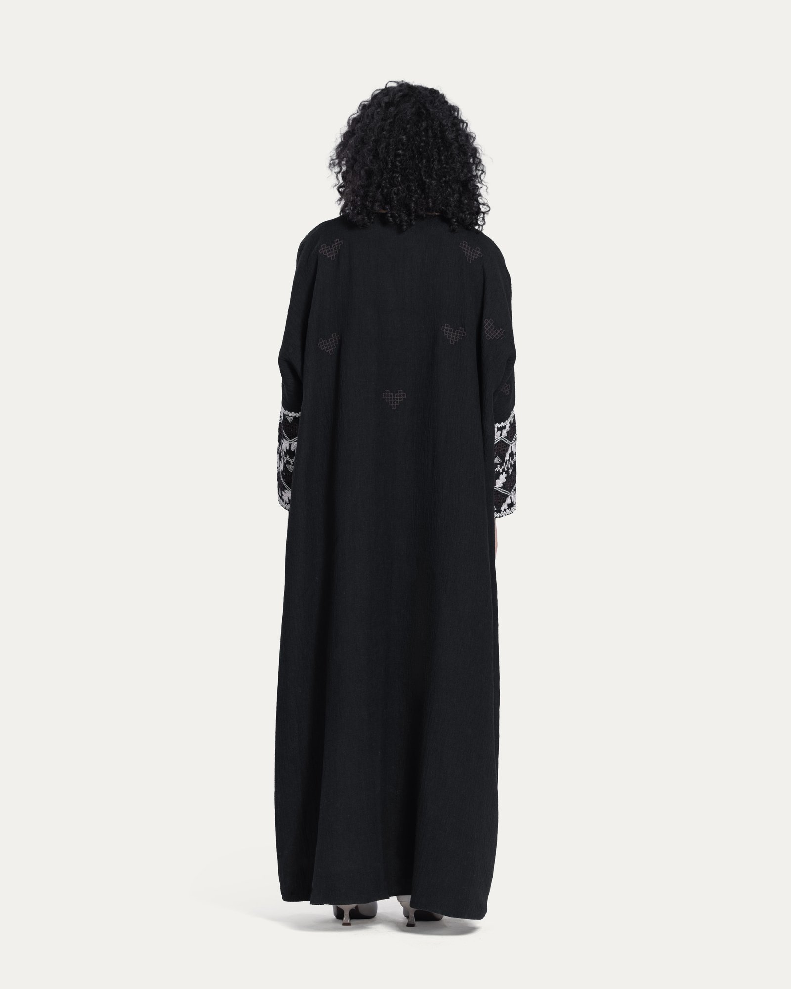 linen embroidery abaya - Image 8