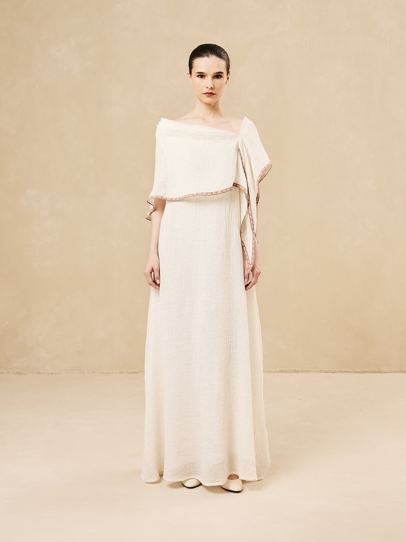 Dress with offshoulder scarf - Image 4