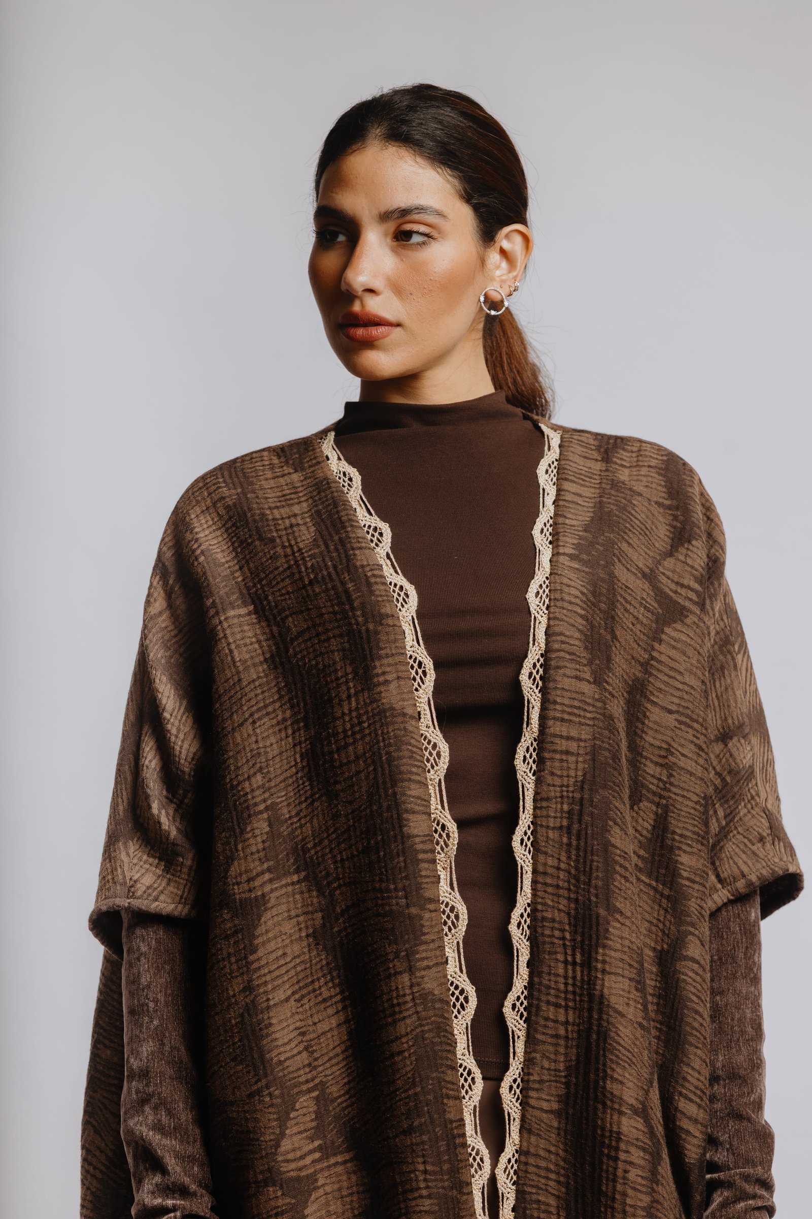 Lightweight wool with velvet Abaya - Image 12