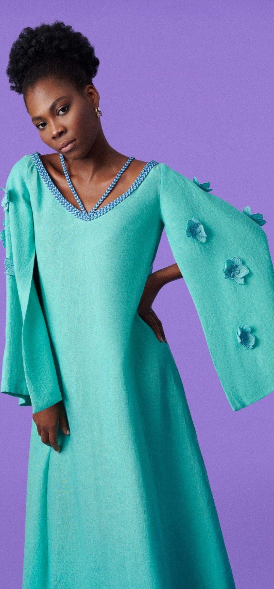 Floral Linen Thobe - Image 3