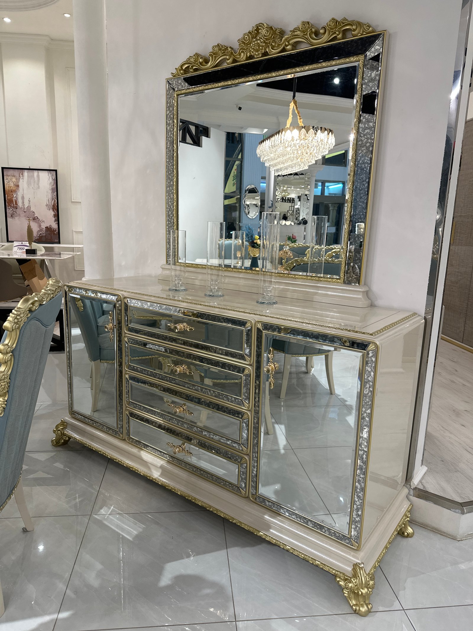 طاوله طعام 12 كراسي مع البوفيه  - Image 3