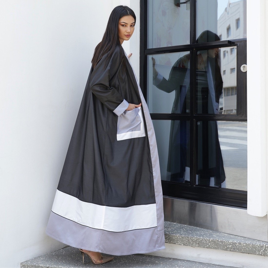 GREY TAFFETA ABAYA - Image 2