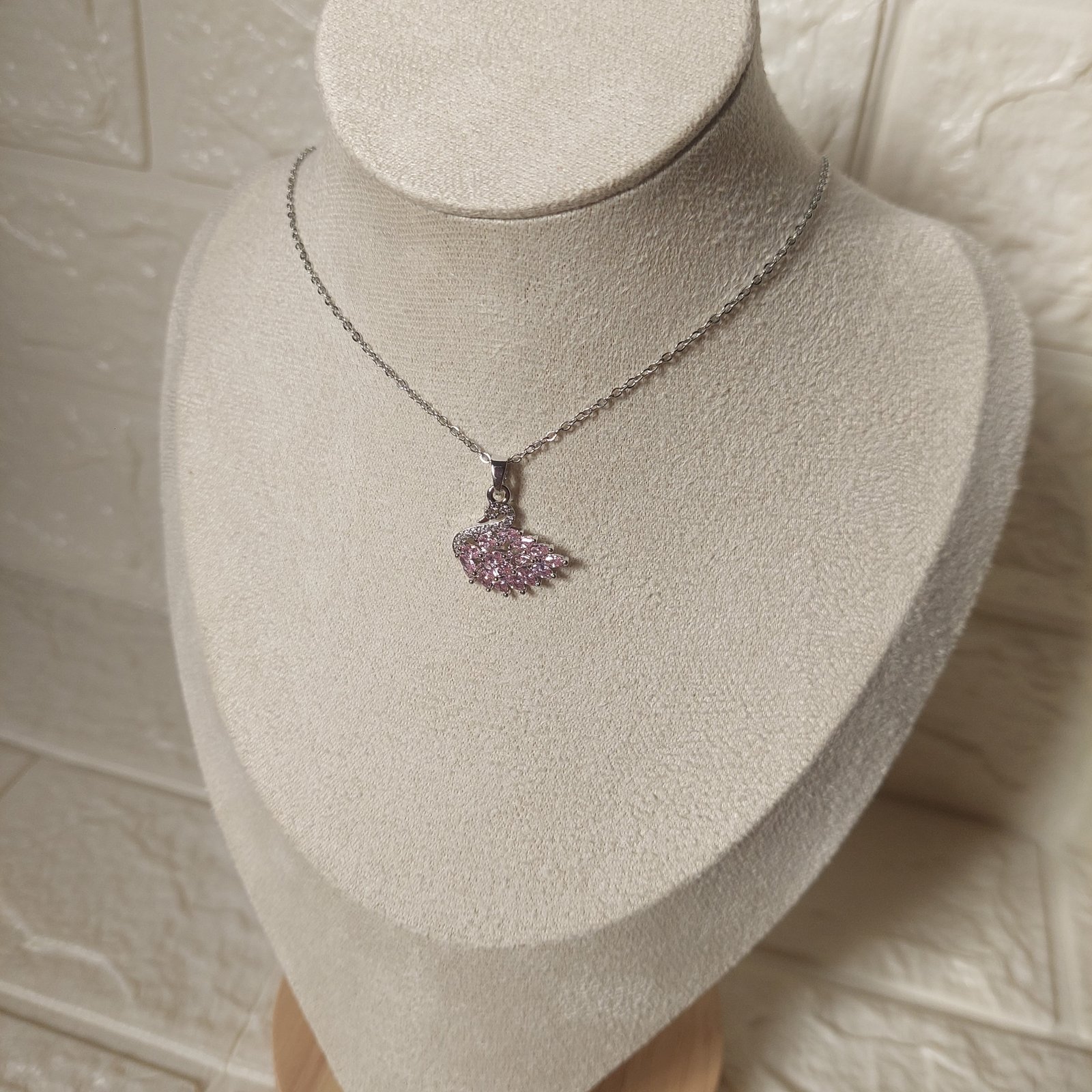 Silver Swan Necklace - Image 2
