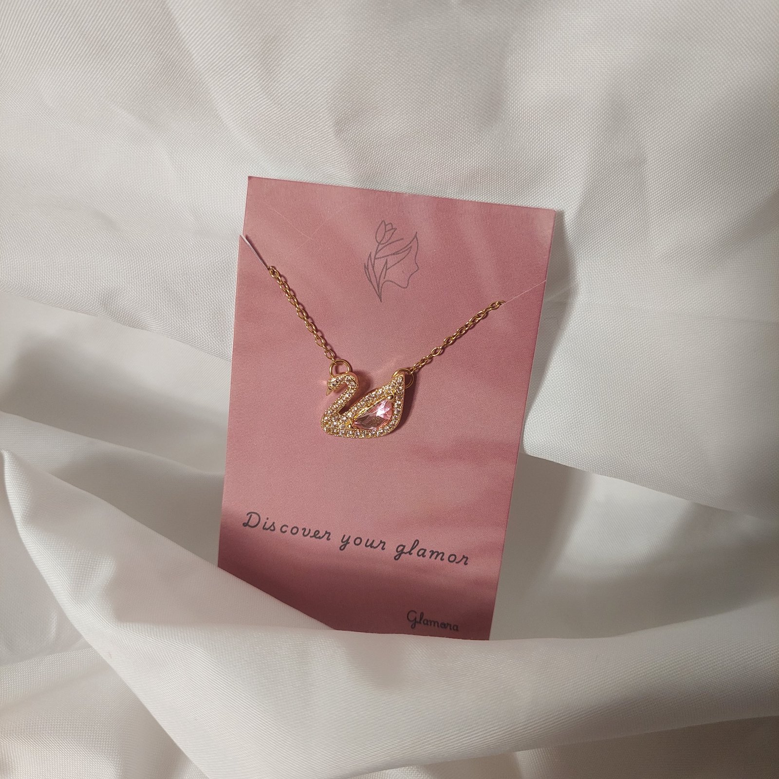 Pink Swan Necklace - صورة 4