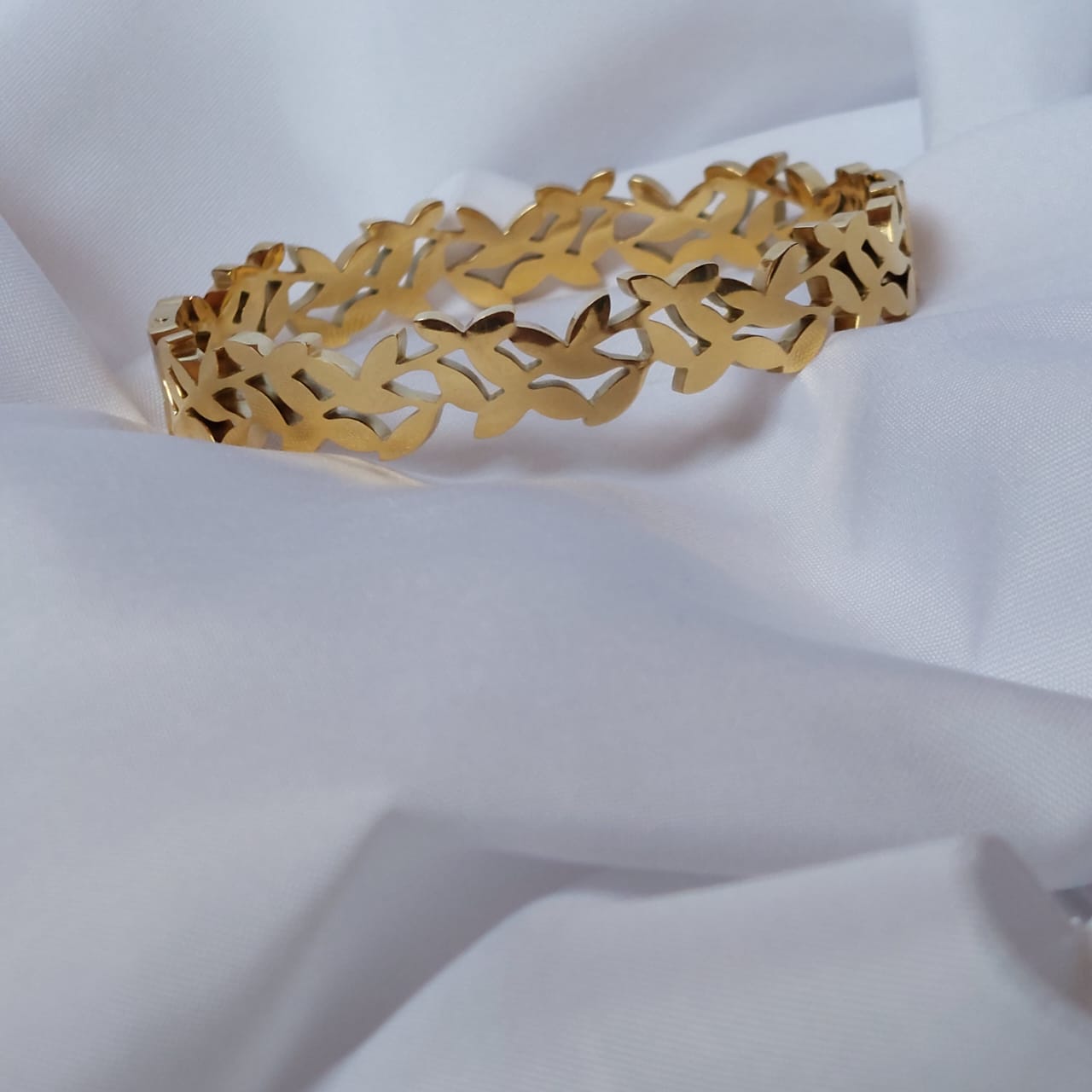  Curved twig bracelet - Image 1