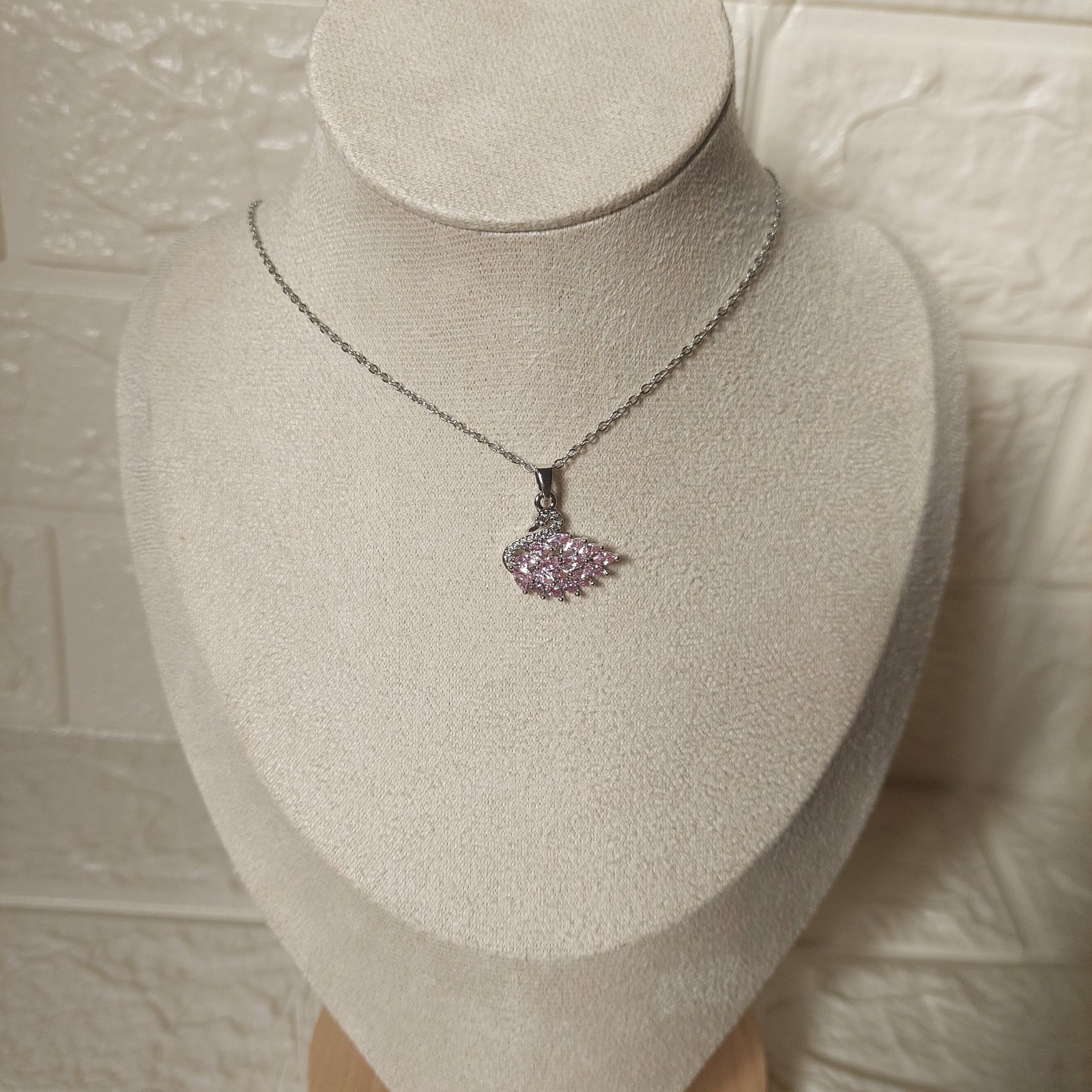 Silver Swan Necklace - Image 4