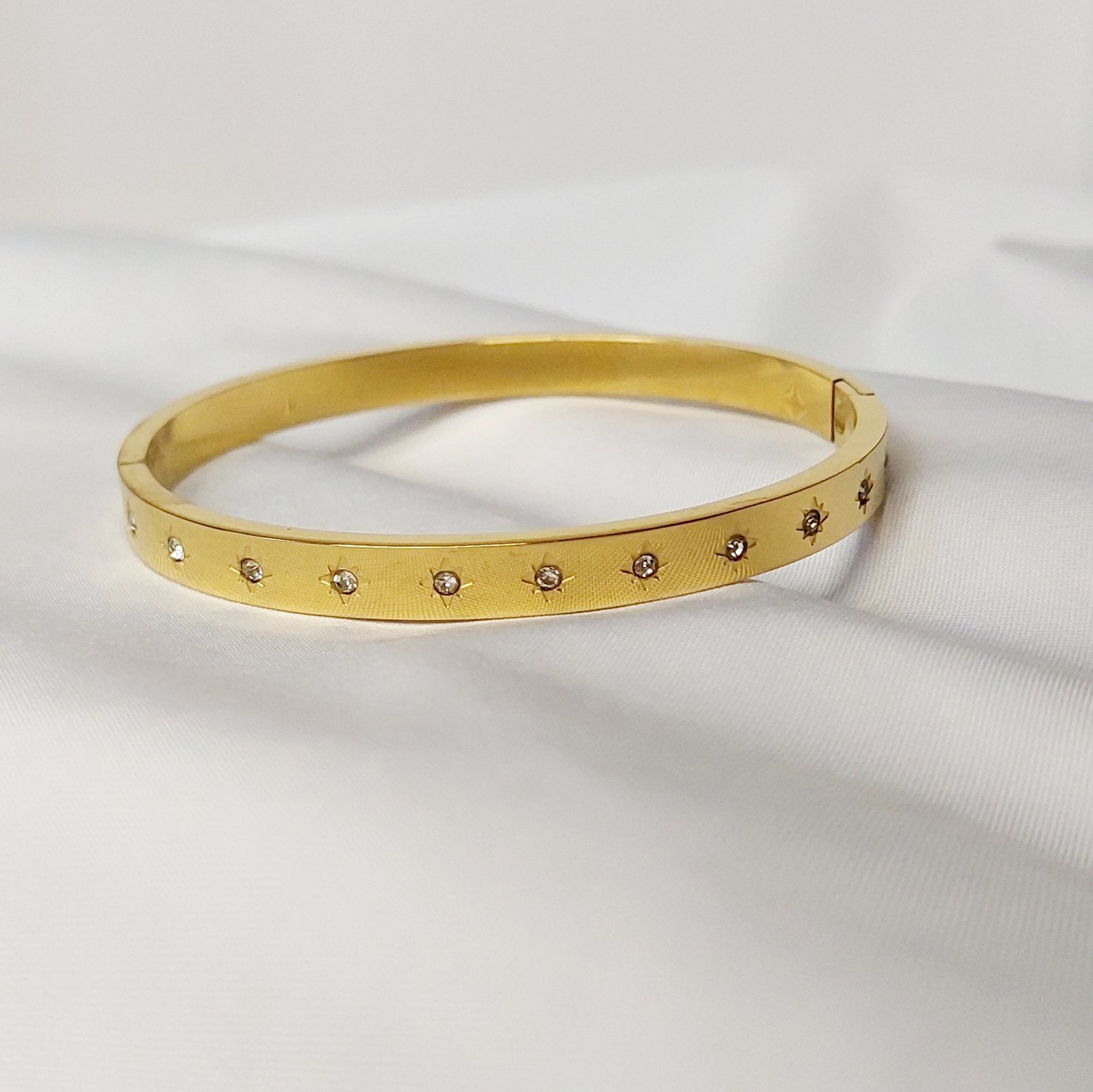 Star Crystal Bracelet - Image 1
