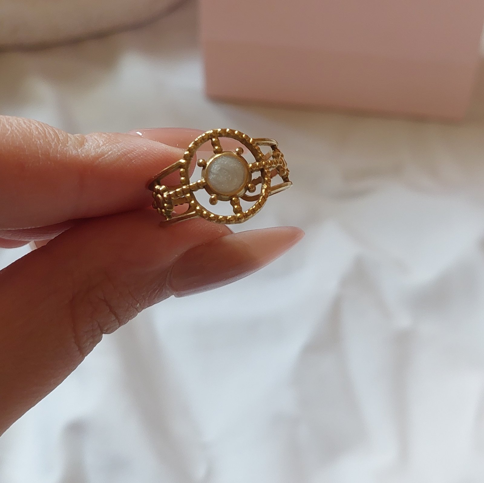 White Circle Ring - Image 1