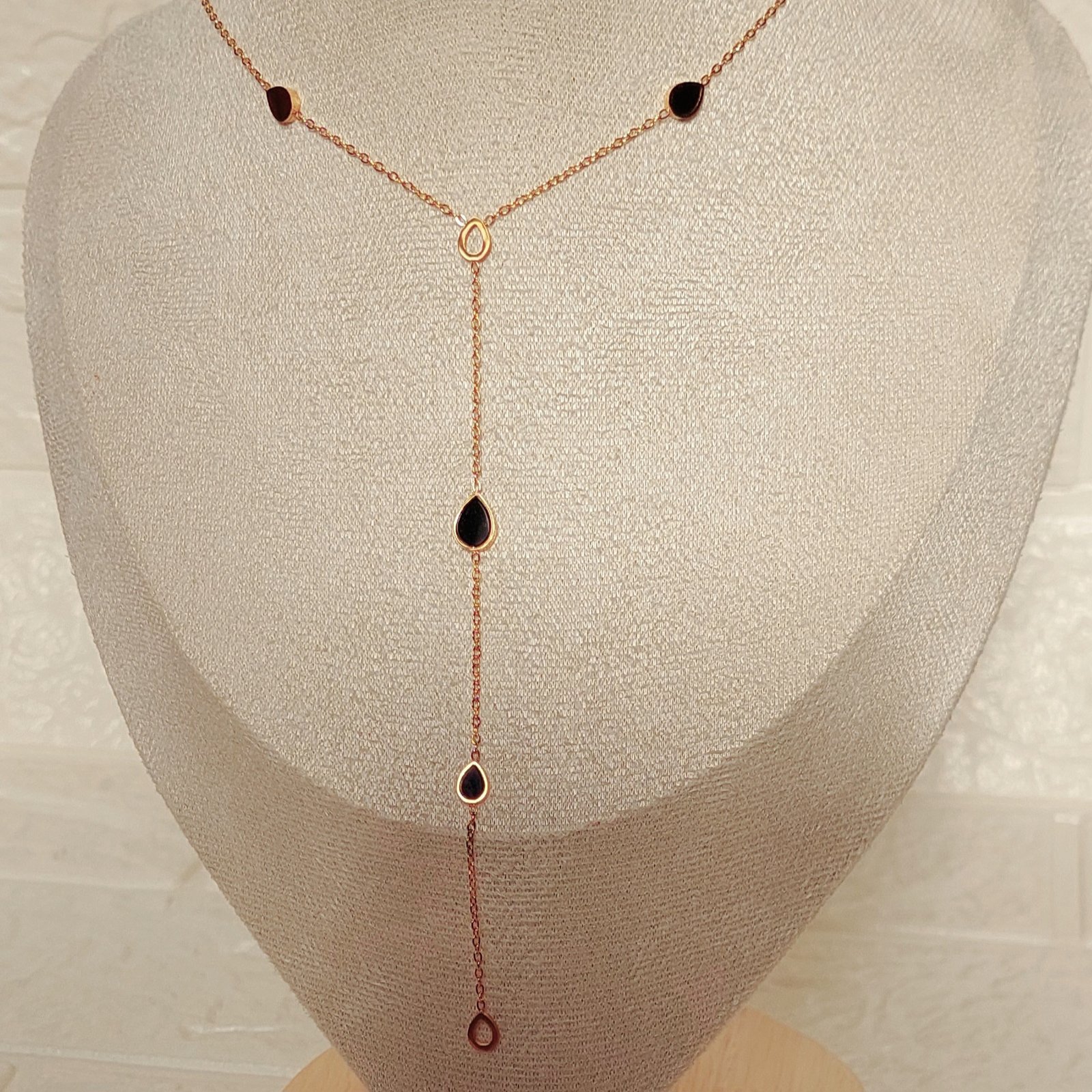 Black Drop Necklace - صورة 2