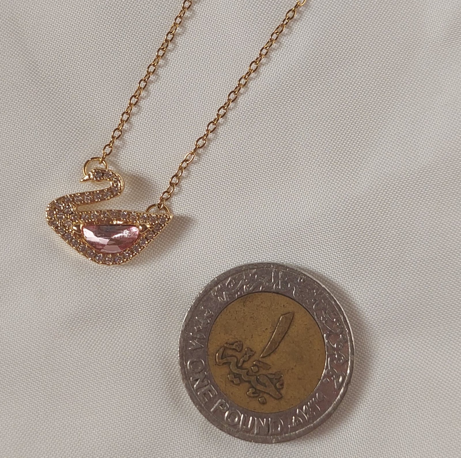 Pink Swan Necklace - صورة 5