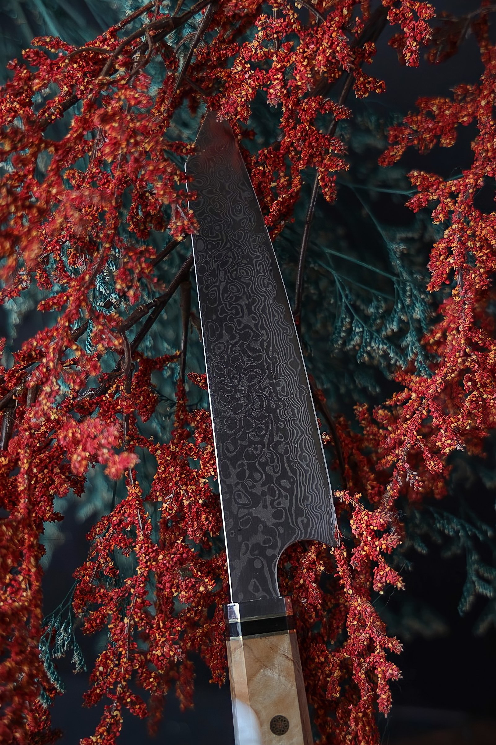 سكين كيريتسوكي ٦٧ طبقة طولها 5 انش من الفولاذ الدمشقي المصنوعة يدويا، ومقبض من الخشب و الابوكسي الابيض - صورة 4
