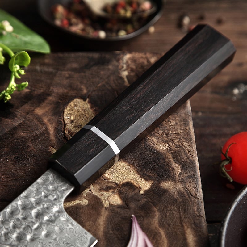 سكين سانتوكو طولها ٧ انش من الفولاذ الدمشقي المصنوعة يدويا - 7 inch handmade Japanese Damascus Santoku knife - صورة 3